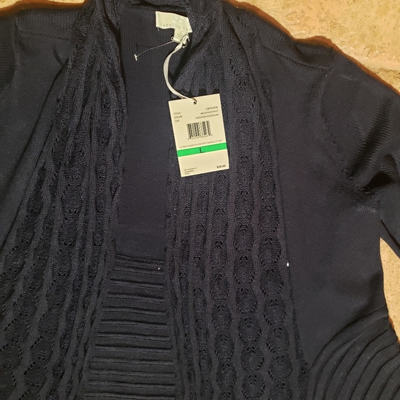 Sweater - Picture 4 of 4